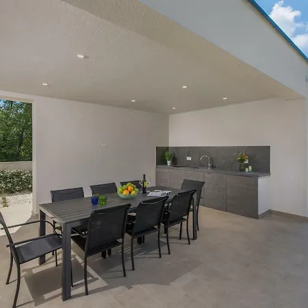 Luce Verde Villa