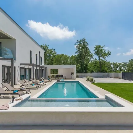 Luce Verde Villa *